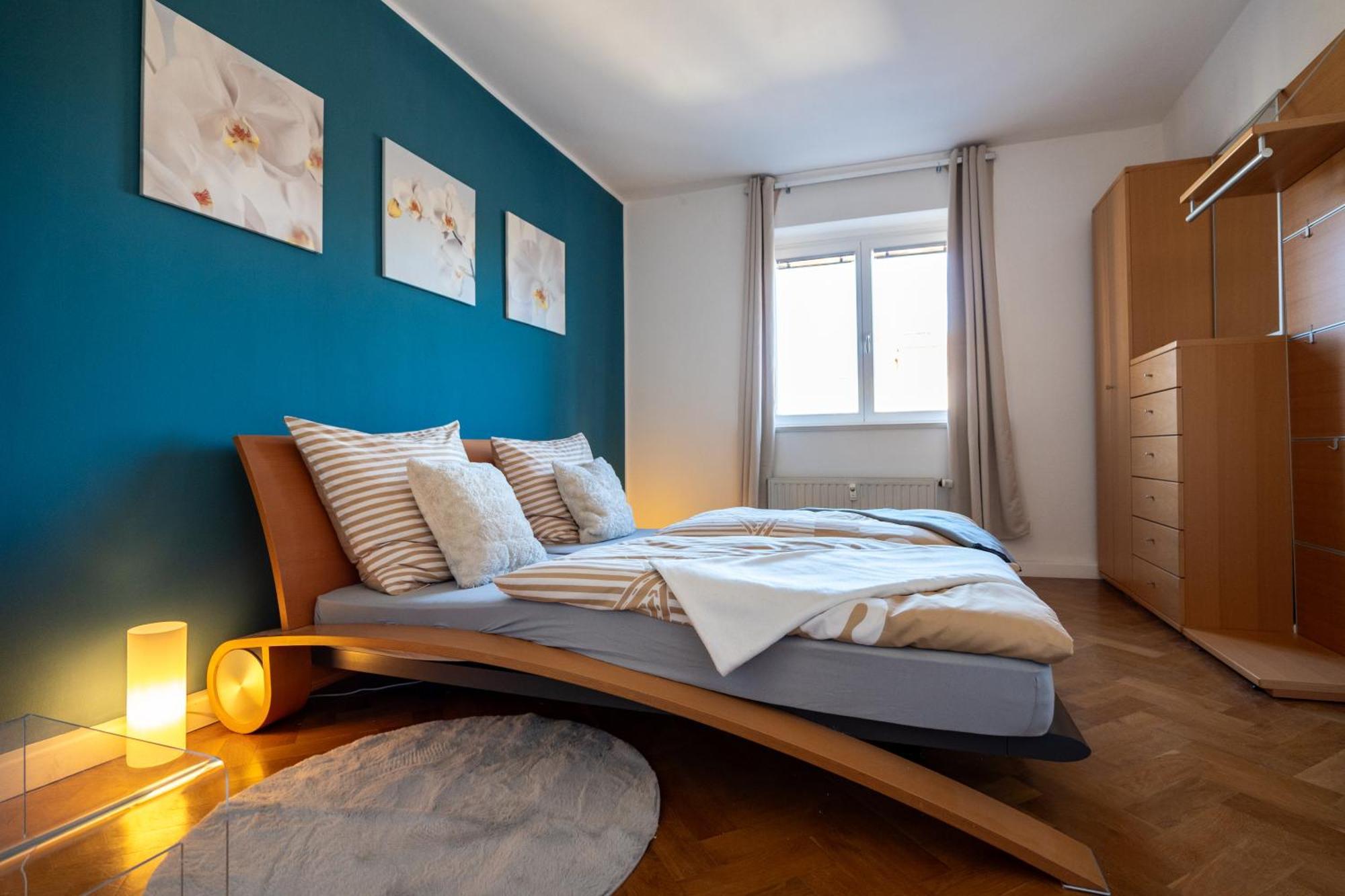 Doppelhaus- Villa Leipzig Schleussig , Moderner Altbau Apartment Dachetage Mit 2 Schlafzimmern Und Separatem Zusatzzimmer , Parkplatz - Balkon - Kamin - Eicheparkett - Arbeitsplatz Ngoại thất bức ảnh