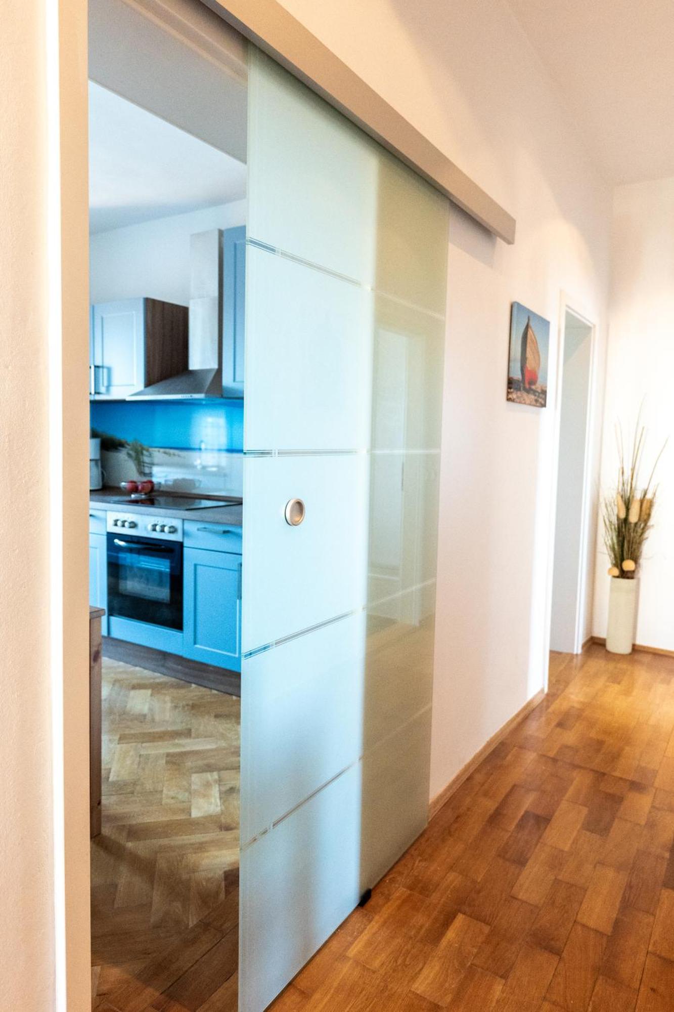 Doppelhaus- Villa Leipzig Schleussig , Moderner Altbau Apartment Dachetage Mit 2 Schlafzimmern Und Separatem Zusatzzimmer , Parkplatz - Balkon - Kamin - Eicheparkett - Arbeitsplatz Ngoại thất bức ảnh